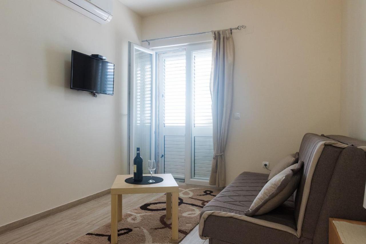 " Tiamat " Apartmani Tivat Exterior photo